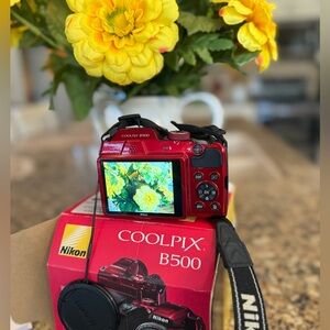 Nikon COOLPIX B500 Red Camera